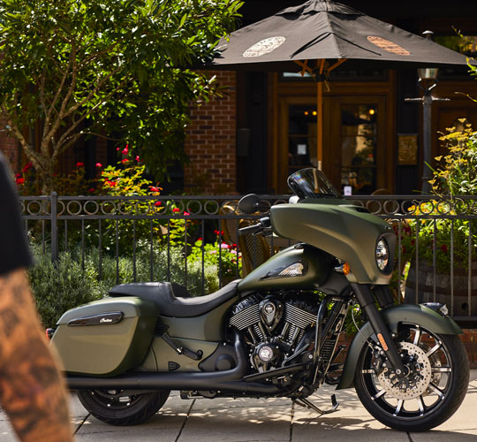 GESTILEERD MET EEN RANDJE